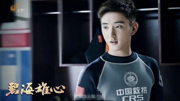 明日开播!袁泉陈思诚给大家展示海上救援有多