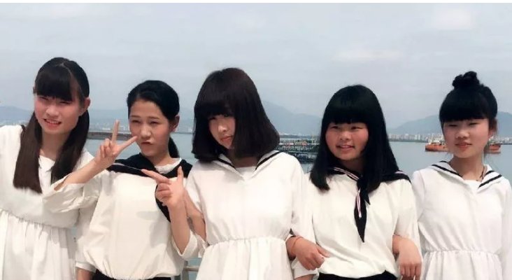 《创造101》开播抖音小姐姐校服上阵,却红不过