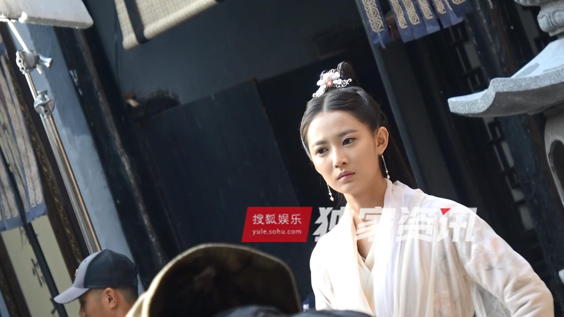 独家:曾舜晞诠释呆萌版张无忌 新版赵敏甜过唐