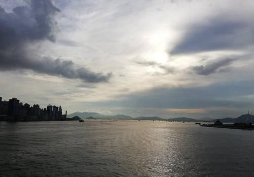 国出国旅游和国内旅游