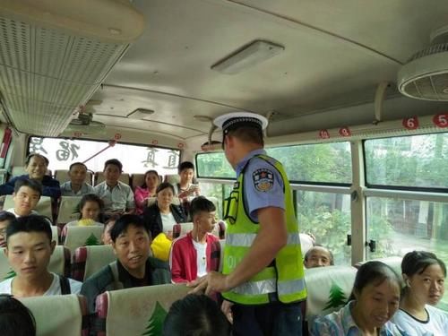 道真公安交警大队采用三级管控措施破解 客运