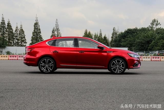 剑指本田思域,四门掀背轿跑车型全新名爵MG6