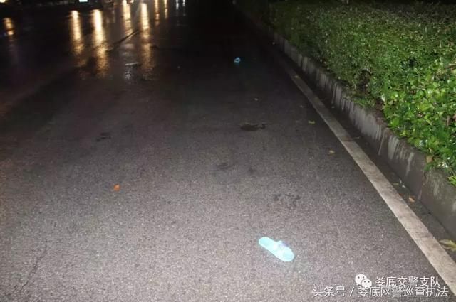 娄底不满14周岁初中生无证驾驶无牌摩托车 致