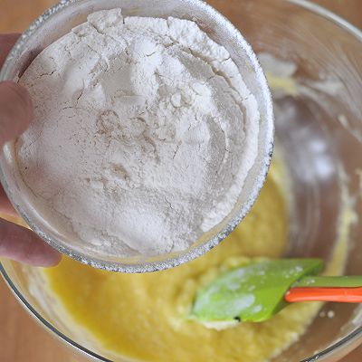 迷你菠萝奶油树莓挞