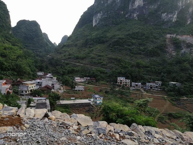 广西扶贫发展起来的新农村,生活条件不比城里