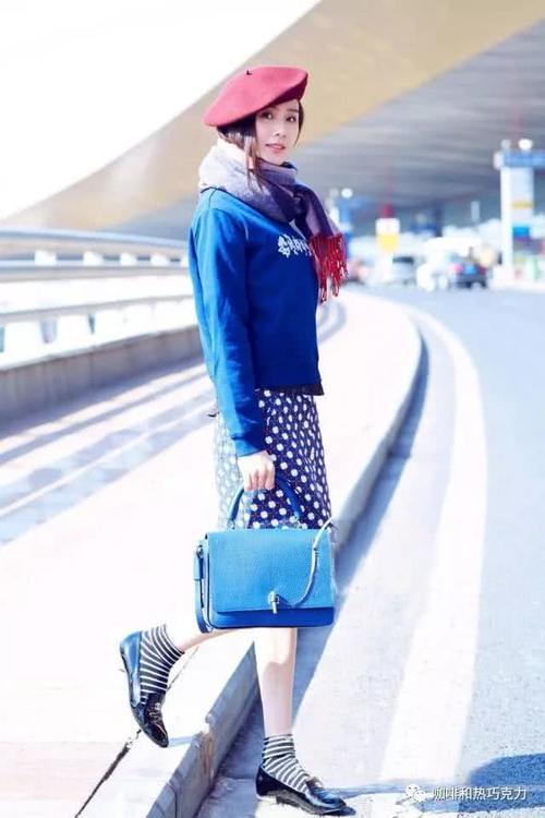 红围巾在哪里 t016ea0a33482d37ddc.jpg