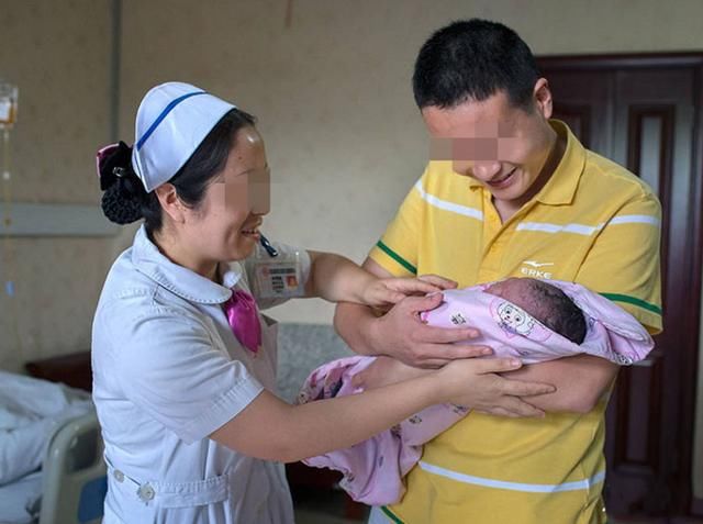 初产妇36周仅仅一个小时就生了娃,丈夫怀疑妻
