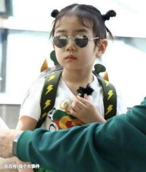 戚薇李承铉带女儿参与亲子节目,翻版小戚薇的