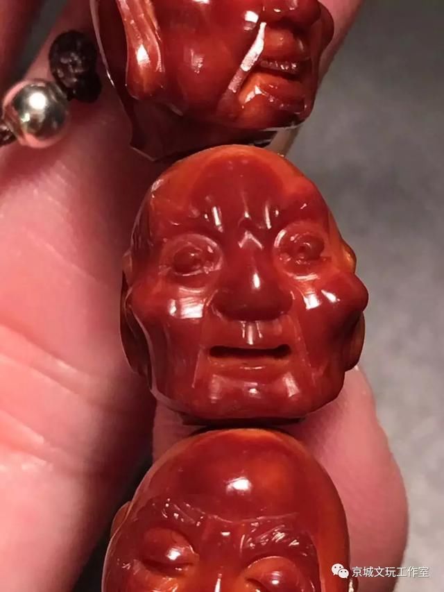 橄榄核包浆玉化是什么颜色?