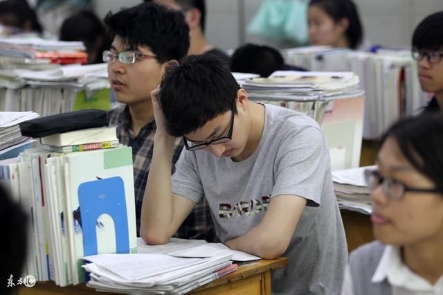 高考考生特别关注的考场得分技法:答题顺序与