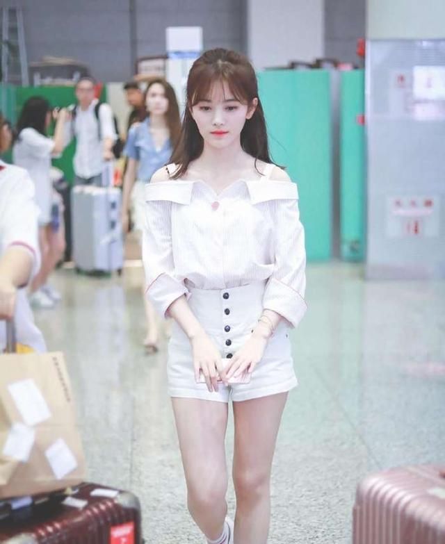鞠婧真犹如是仙女美女,一件仙女裙不愧千年美团美女图片