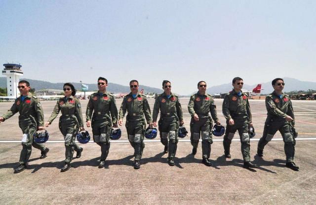 和平年代的战斗英雄,飞机试飞员,每一次都是生