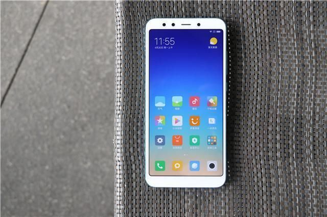 小米昔日旗舰跌至白菜价,网友:买小米6X不如