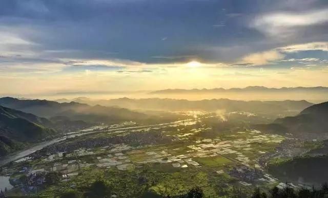 清明买不上票？各主题列车带你游全国！