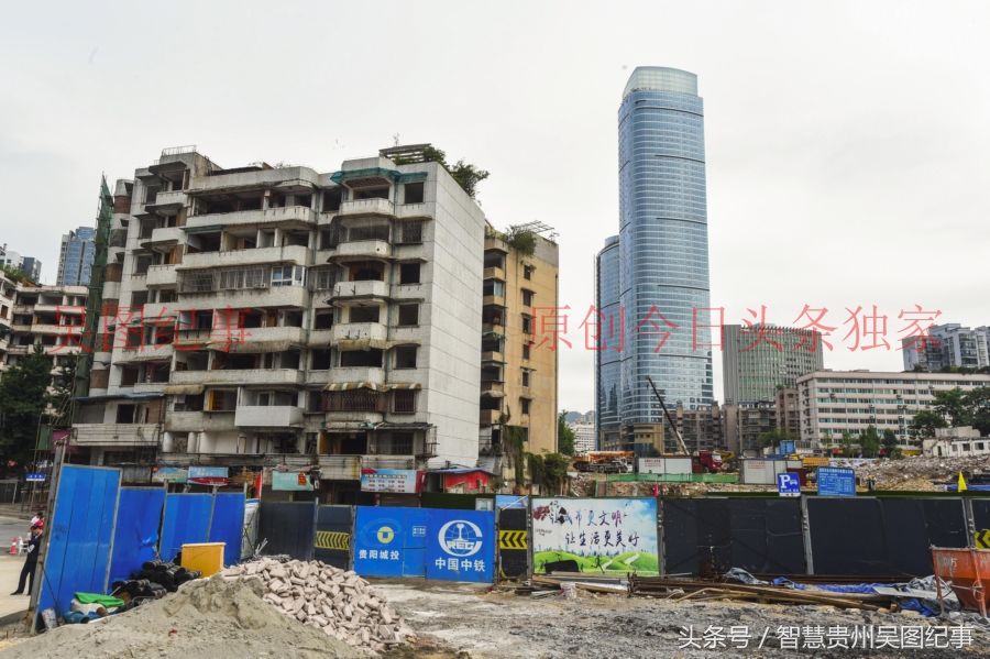 贵阳人民大道建设如火如荼,一条宽敞的大道在向人们走来