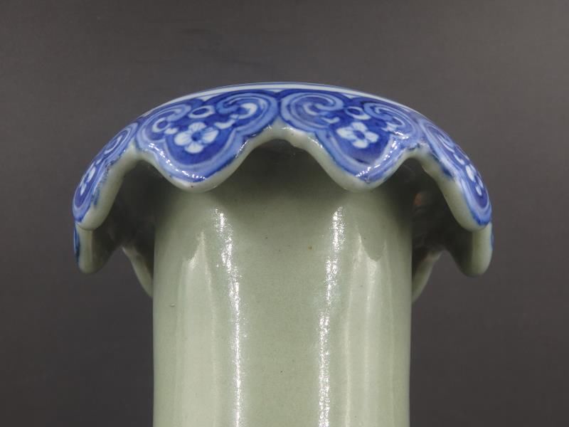 古陶瓷鉴赏 清代乾隆 豆青釉青花福寿纹花口赏