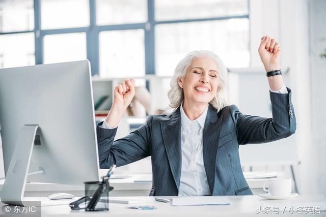每日一句老员工用英语怎么说?
