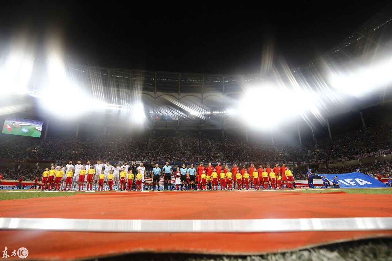 2018世界杯,英格兰大战突尼斯,捧场的球迷们