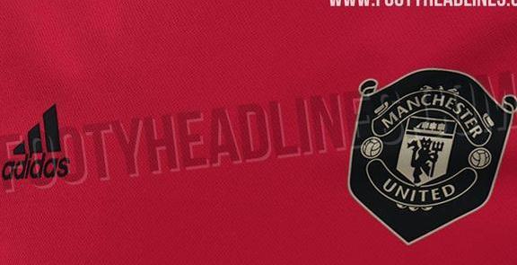 曼联下赛季主场球衣曝光:黑金队徽设计复刻99