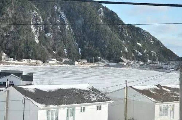 加拿大风景如画的小镇