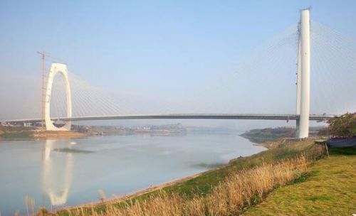 青山长江大桥刷新桥面宽度记录,计划2019年通