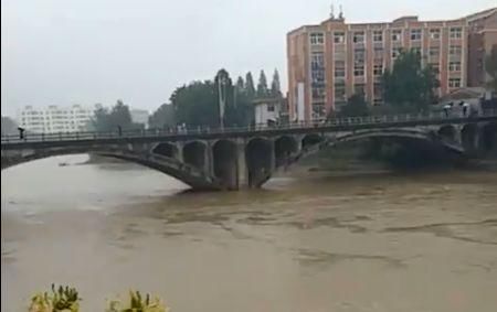 季风暴雨来袭，信阳看海……河南这周还有中到大雨!