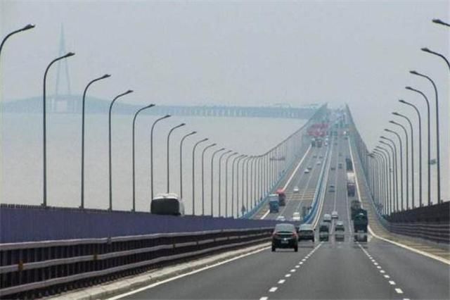 珠港澳大桥通车想自驾去香港,必须满足这2个条