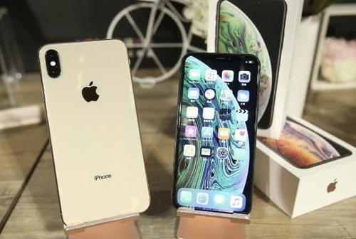 iPhone8最终拼不过岁月,果粉拍手叫好,华为却