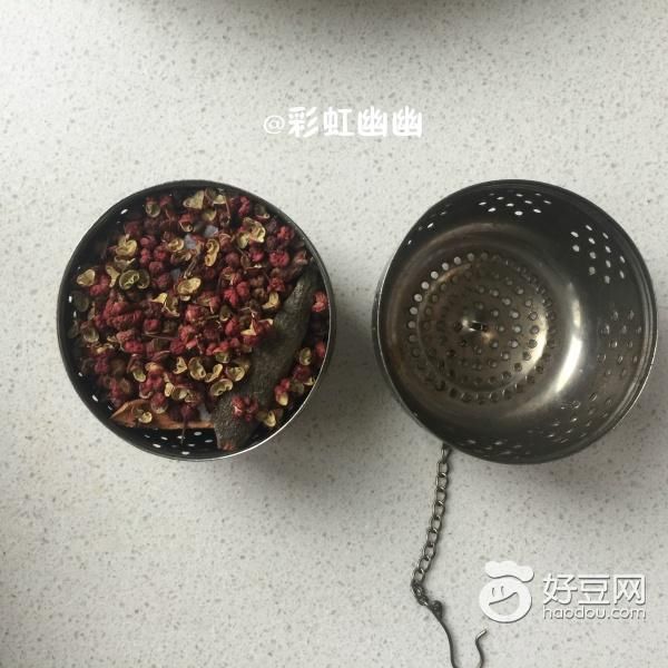 又薄又软、弹牙有嚼劲的香卤牛腱子