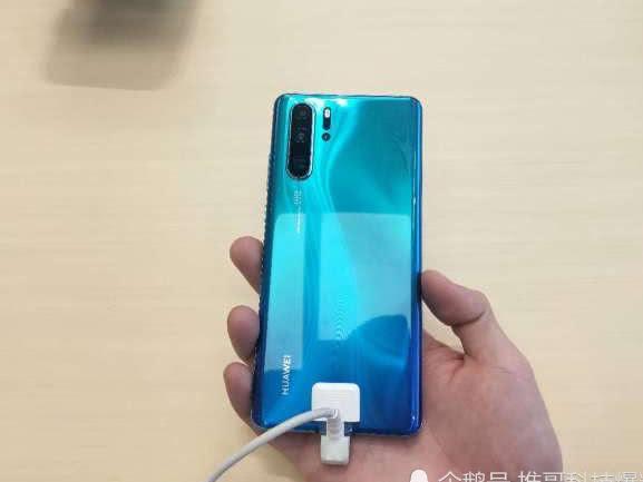 华为P30和Mate20很难二选一?对比三点再做决