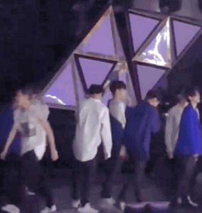 蔡徐坤过敏陈立农干呕王子异腰伤,朱正廷生病