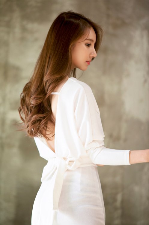 盛年不再来,一日难再晨 及时当勉励,岁月不待人