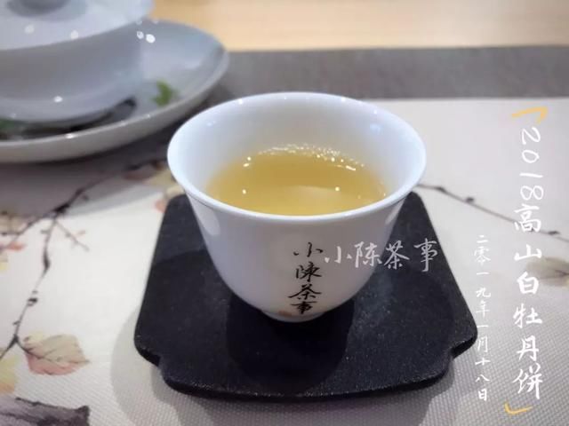 福鼎白茶的汤色都是红色的?未必,白茶的茶汤颜