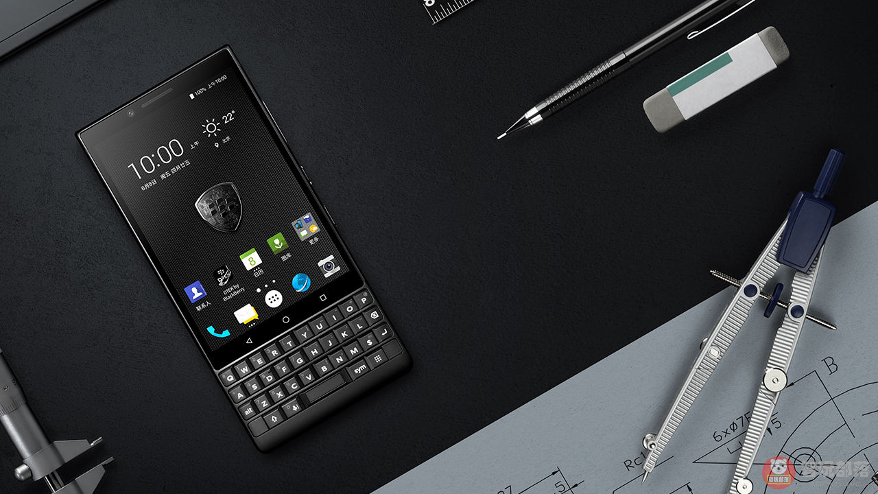 黑莓KEY2体验图赏:不去盲目跟风刘海屏,它是物