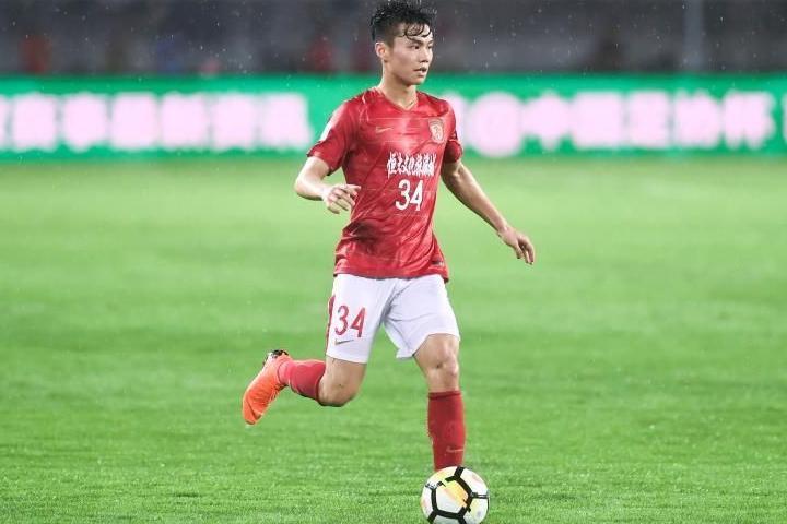 恒大即将实现全华班!新赛季年轻国脚上位 有助