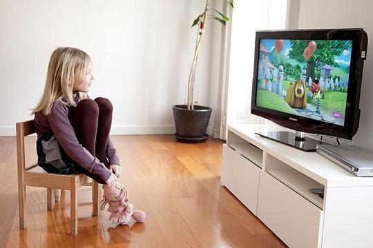 如何控制小孩子看电视和玩手机,这三个有效方