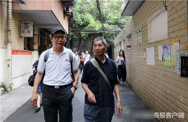 53岁台胞因一本尘封17年的笔记 专程来成都寻亲终于找到亲舅舅