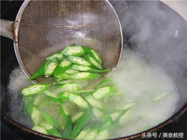 年夜饭上有再多的大鱼大肉，这道凉菜也必须上桌，解荤腻又开胃！