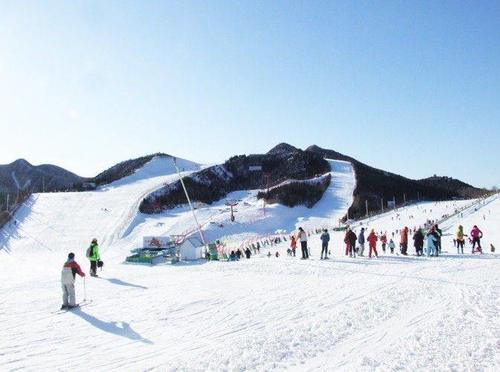 孤峰山国际滑雪场,目前是秦晋豫黄河 金三角 一