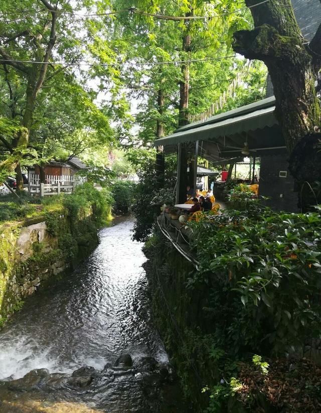 比成都更悠闲！比苏州更恬静！这个低调安静的烟雨小城让人神往！