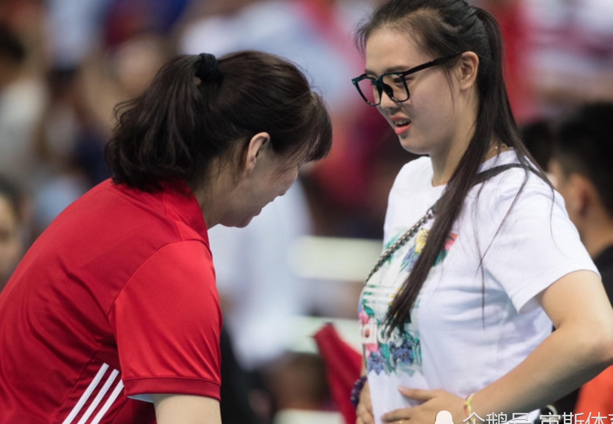 中国女排奥运冠军4周减肥8斤!摸肚子没赘肉 郎