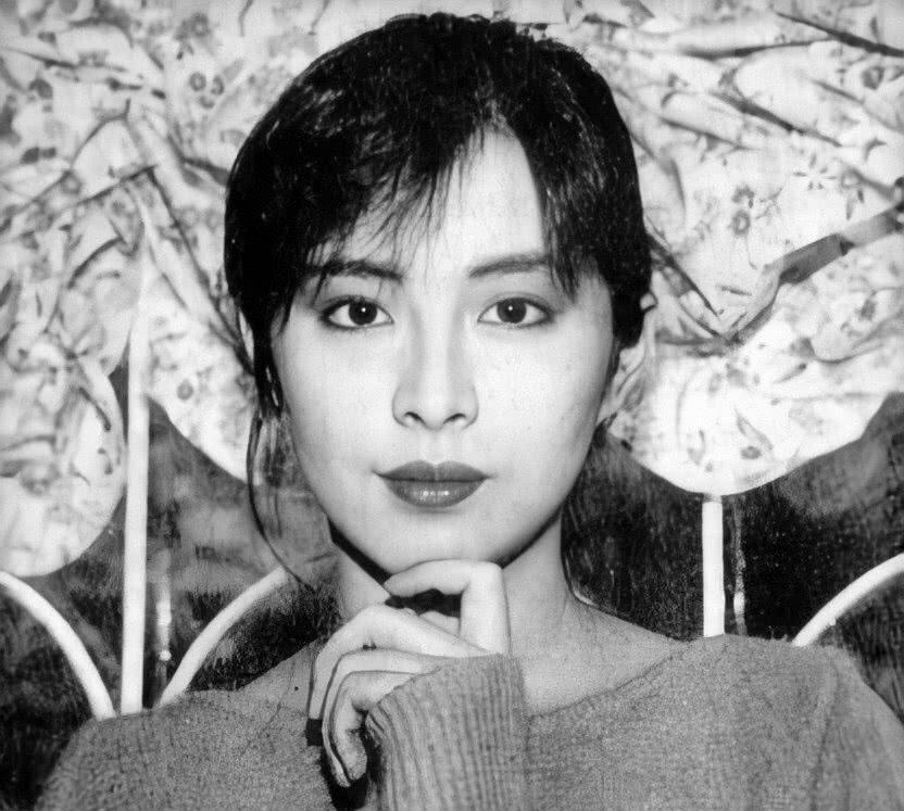 王祖贤旧照修复成高清后被赞真女神,照片中的