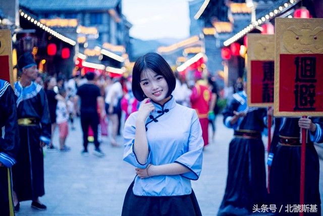 安康美女个个美女娇嫩说灌肠的a美女可人,有故不尽被的肌肤故事图片