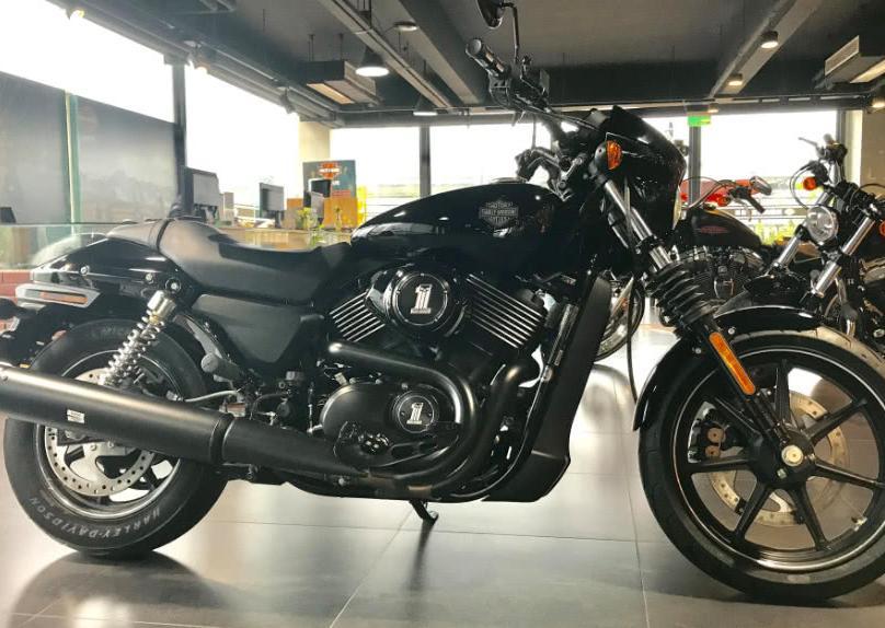 超车不成,车主不服别倒摩托车,保险公诉哭诉:坑