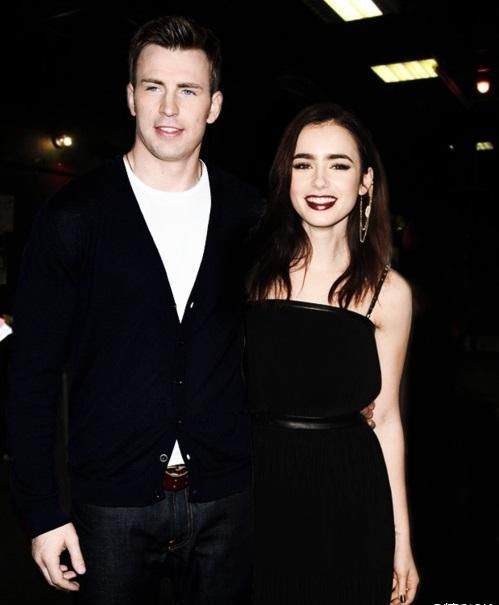 美国队长片场照登热搜,原来他不只是美国翘臀