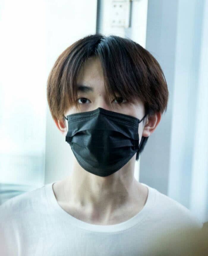 《我的时代和我》易烊千玺陪你过暑假!超强制