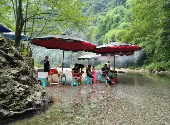 6月的成都最佳的旅行时间,去找一处清幽之处露