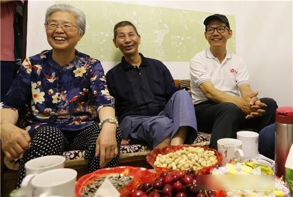 53岁台胞因一本尘封17年的笔记 专程来成都寻亲终于找到亲舅舅