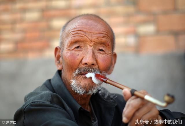 老人出车祸变成植物人，儿女撒手不管，车主照顾三年后惊喜来了