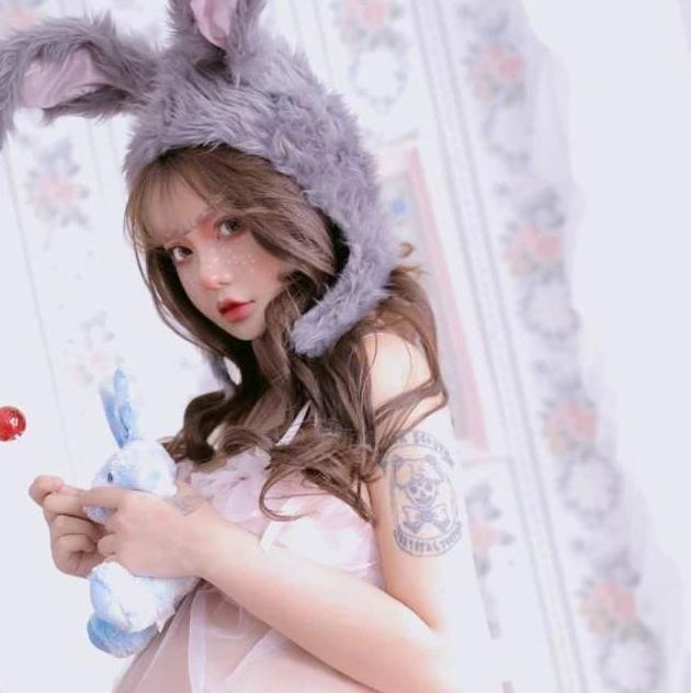 20岁《变形计》女孩韩安冉直播生子,网友:生孩